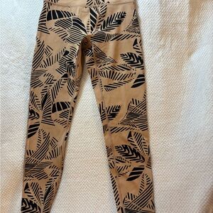 Chill Play Move Tan and Black Patterned Leggings Aerie